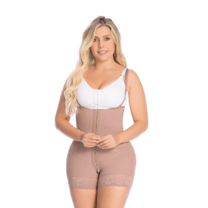 Faja strapless tipo short con ultra realce y moldeo de figura
