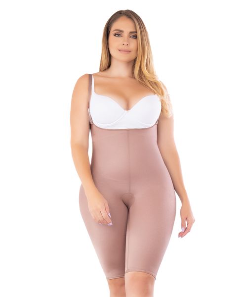 Faja postquirúrgica de compresión media hasta la rodilla con realce de glúteos